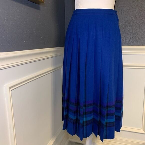 Pendleton Dresses & Skirts - Pendleton knife pleat tea length skirt